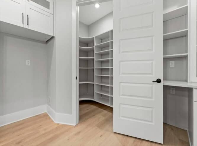 Wardrobe - samkinsconstruction