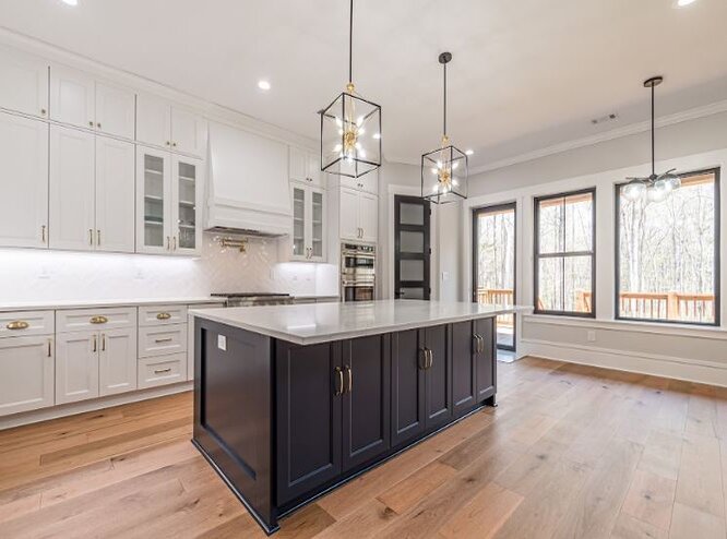 Kitchen Cabinets & Countertop