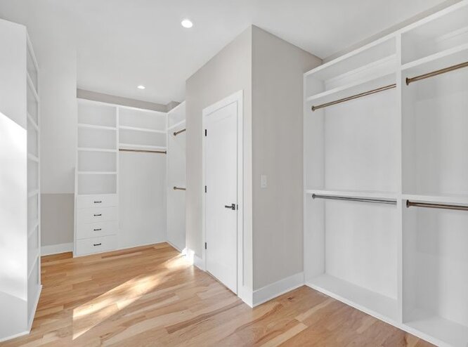 Closet-View-2