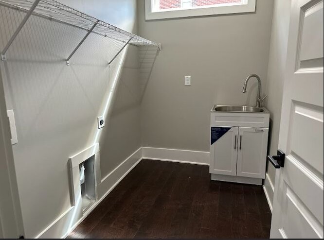 Custom-Shelving