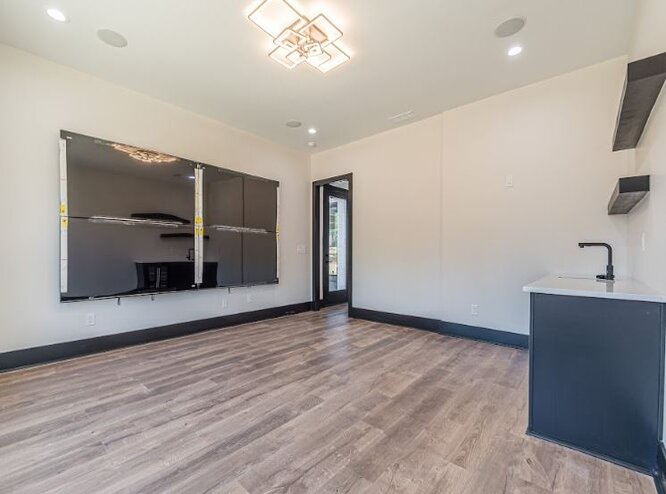 Entertainment-Room