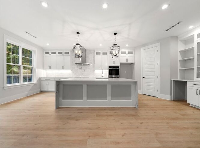 Full-Kitchen-View-2