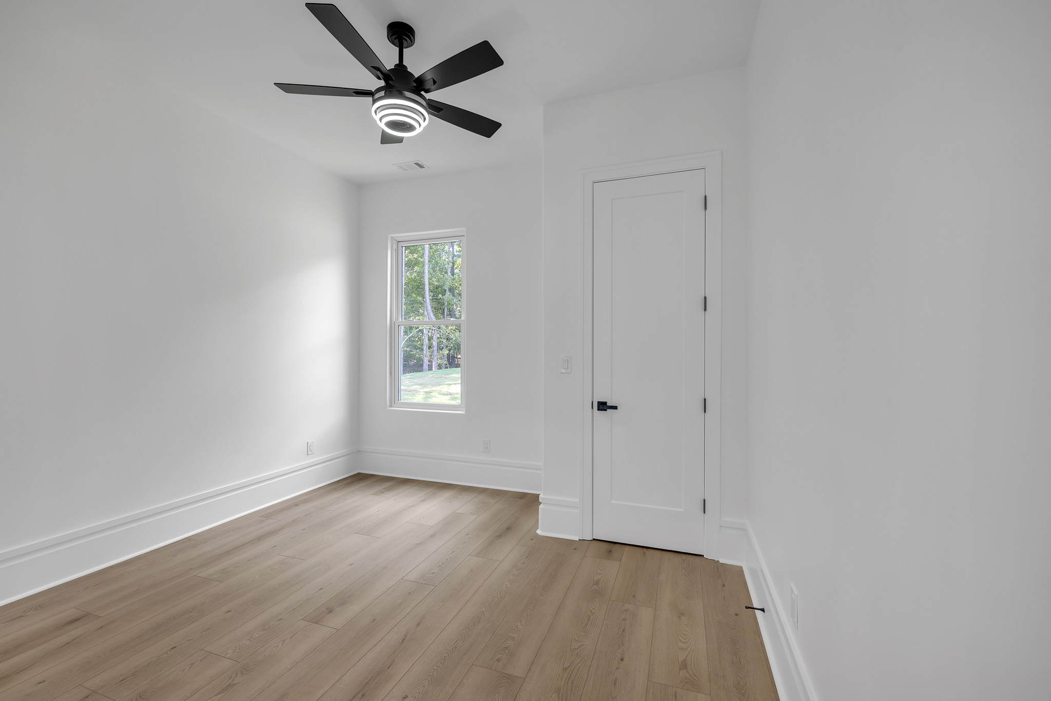 421 Saint Surey Way-17