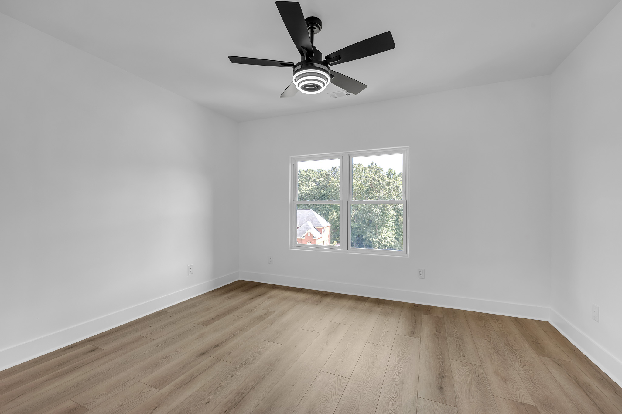 421 Saint Surey Way-19