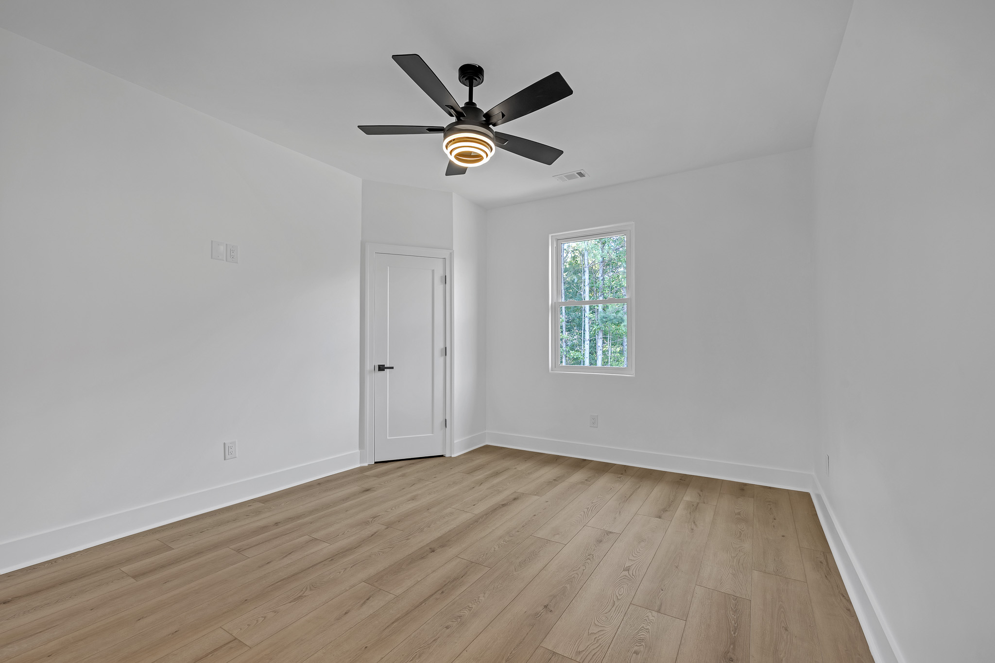 421 Saint Surey Way-38