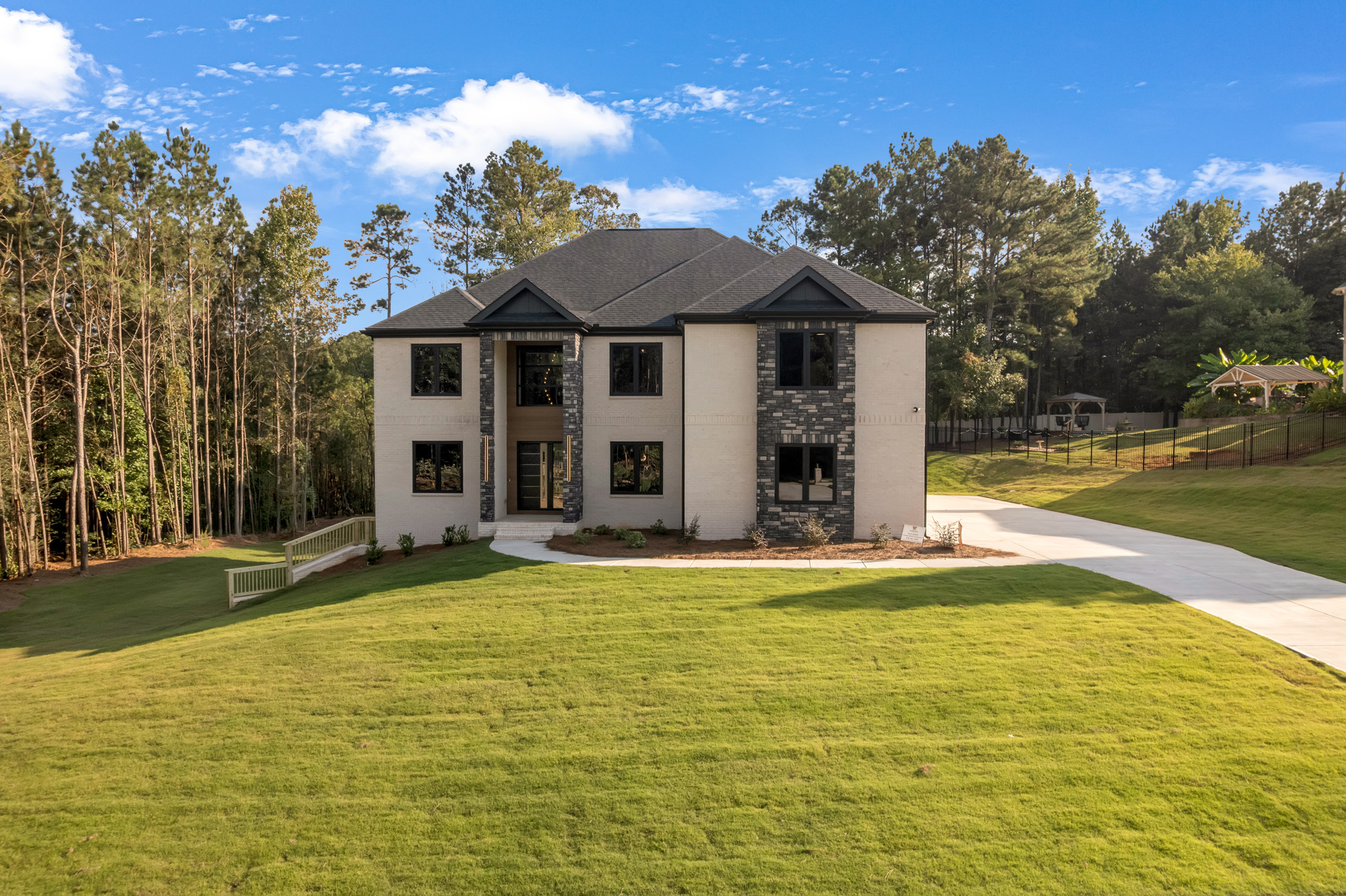 532 Saint Samber Dr-02