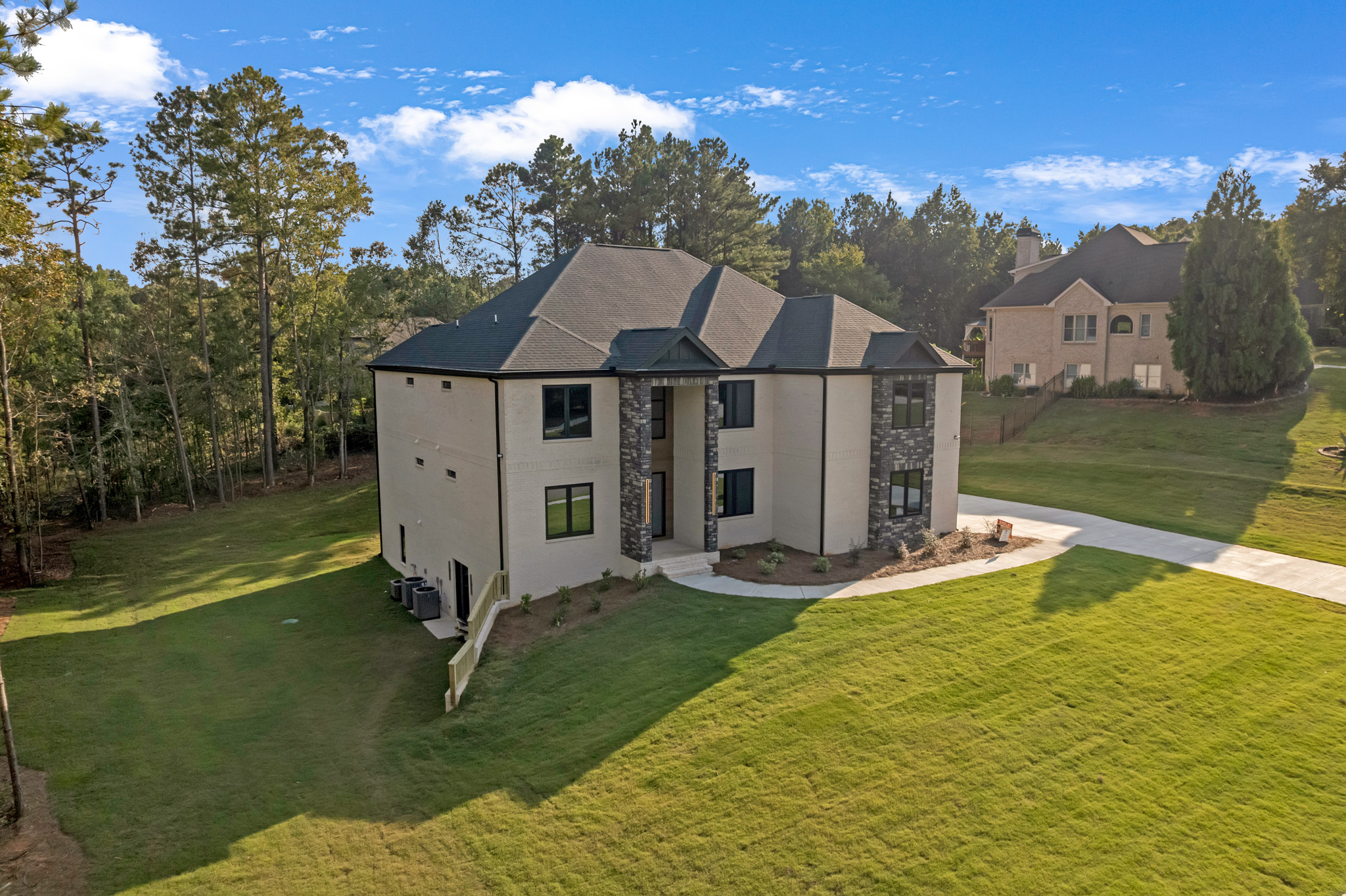 532 Saint Samber Dr-04