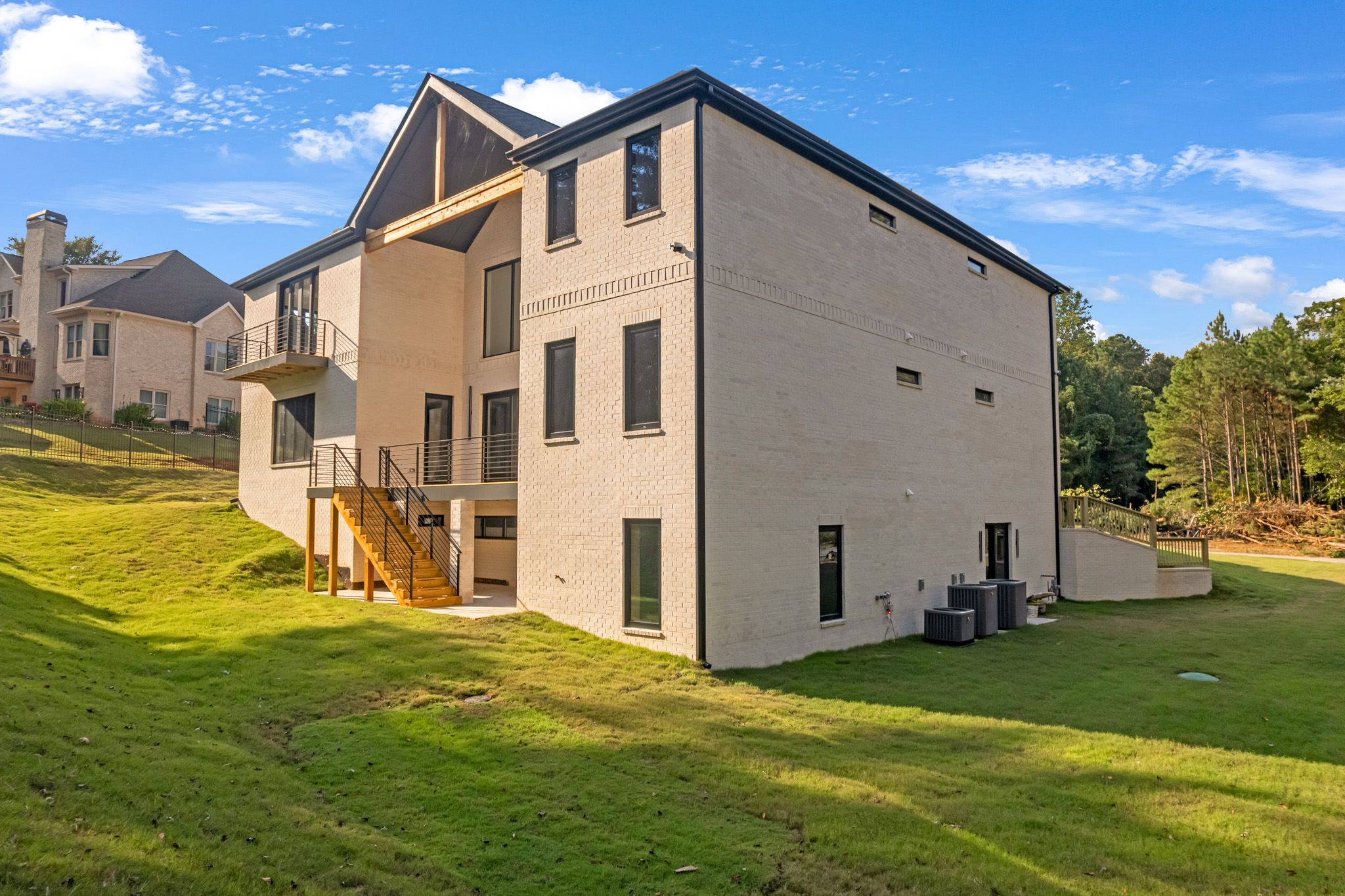 532 Saint Samber Dr-47